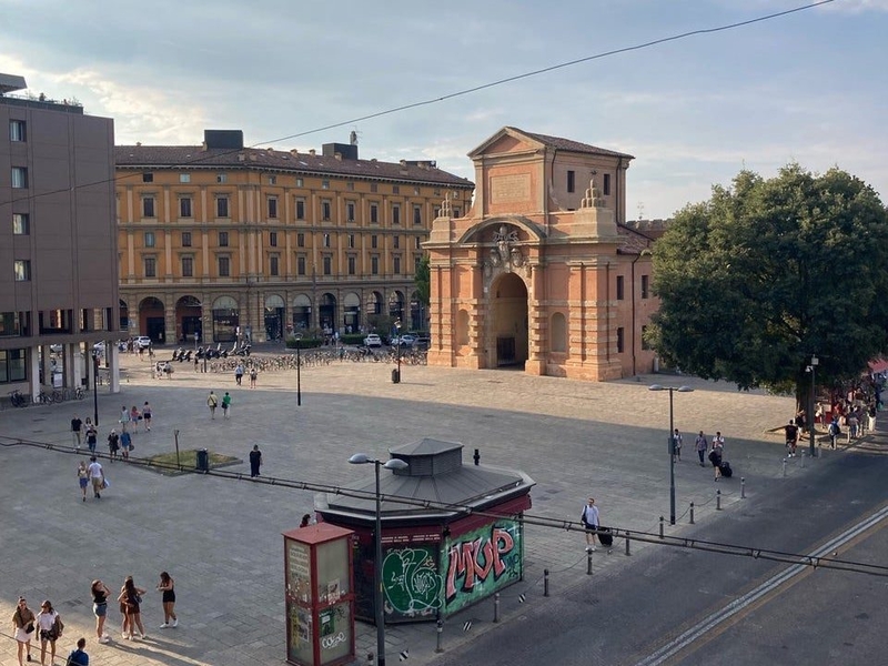 Piazza XX Settembre raccogliamo linvito per avere unapiazza pulita 2