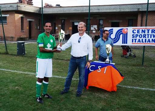 Il Presidente Busato consegna il premio al Parco dei Cedri