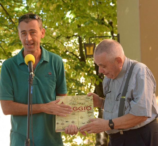 Il saluto a Mons. Allori e il benvenuto a Don Massimo Vacchetti 3