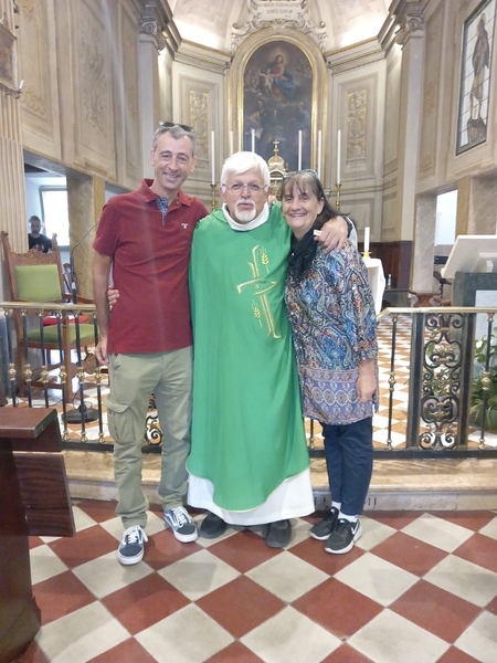 Auguri a Don Riccardo per i dieci anni di sacerdozio. 1