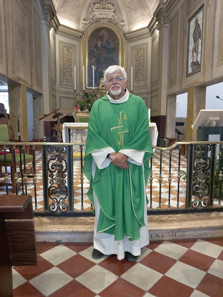 Auguri a Don Riccardo per i dieci anni di sacerdozio. 2